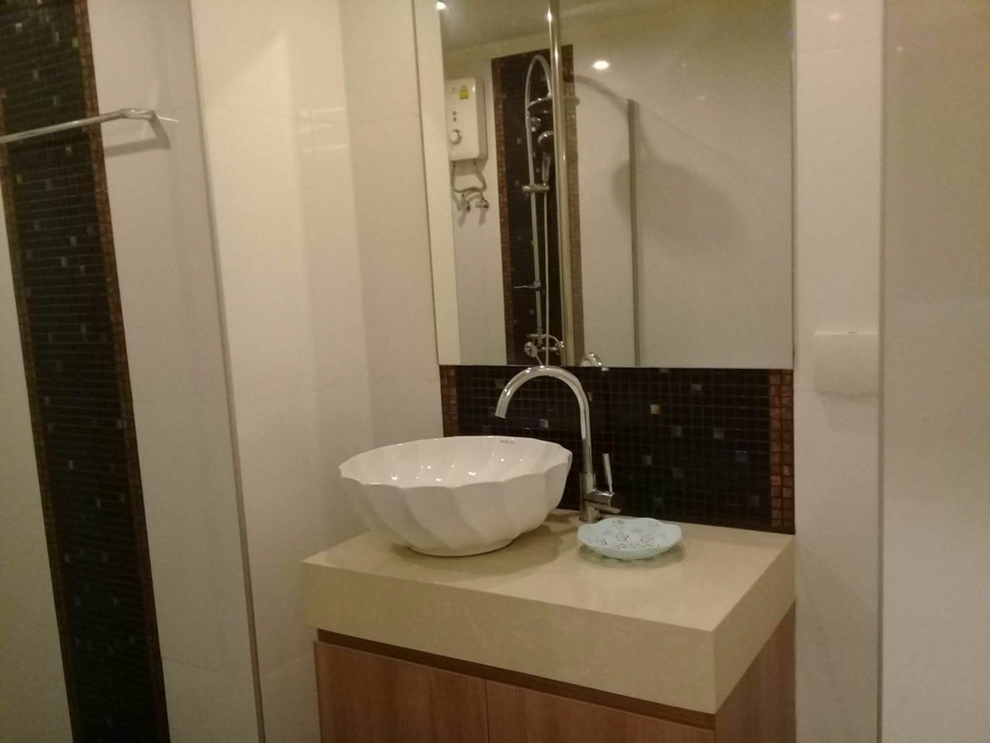 Amazon Residence Condo By Wannapa Ban Nong Tabaek Exterior foto